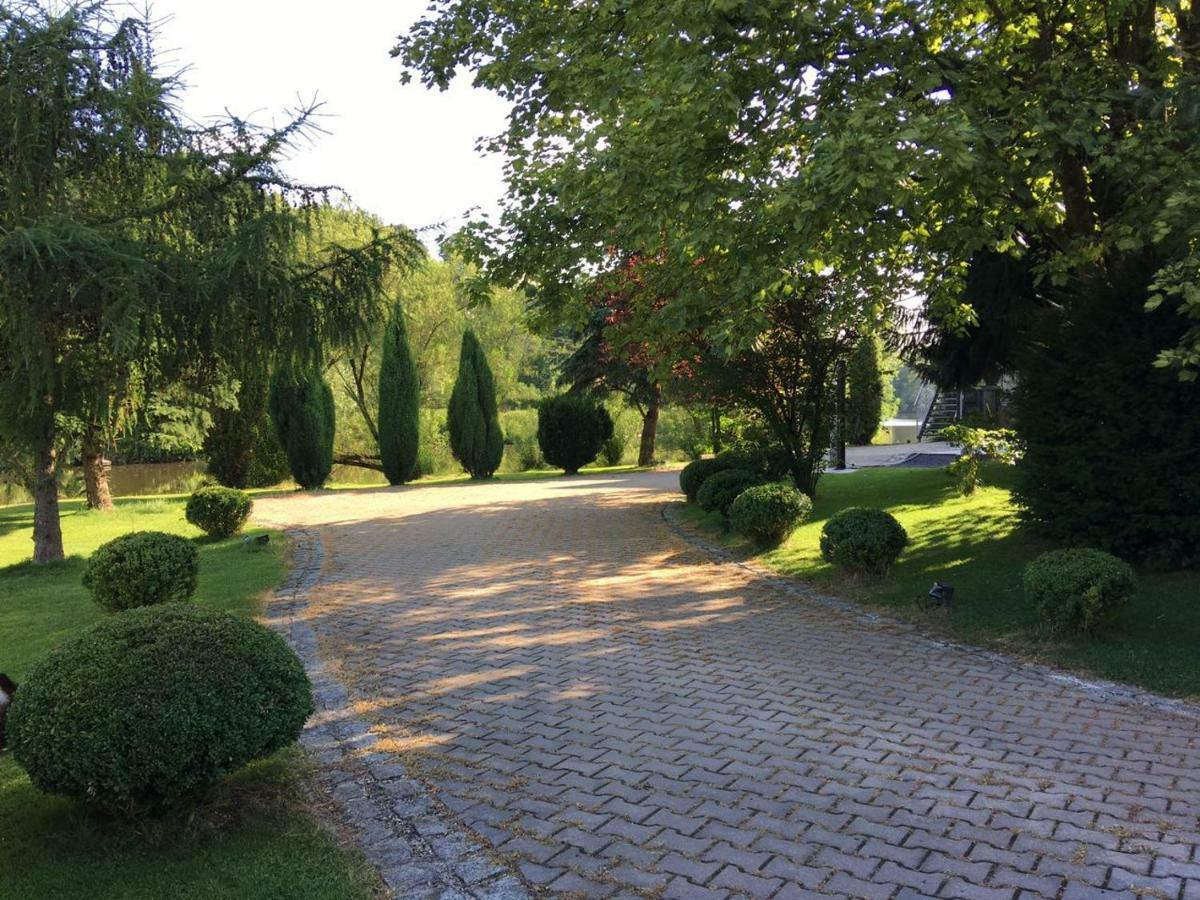 Apartment Direkt An Der Waldnaab Neustadt an der Waldnaab Exterior foto